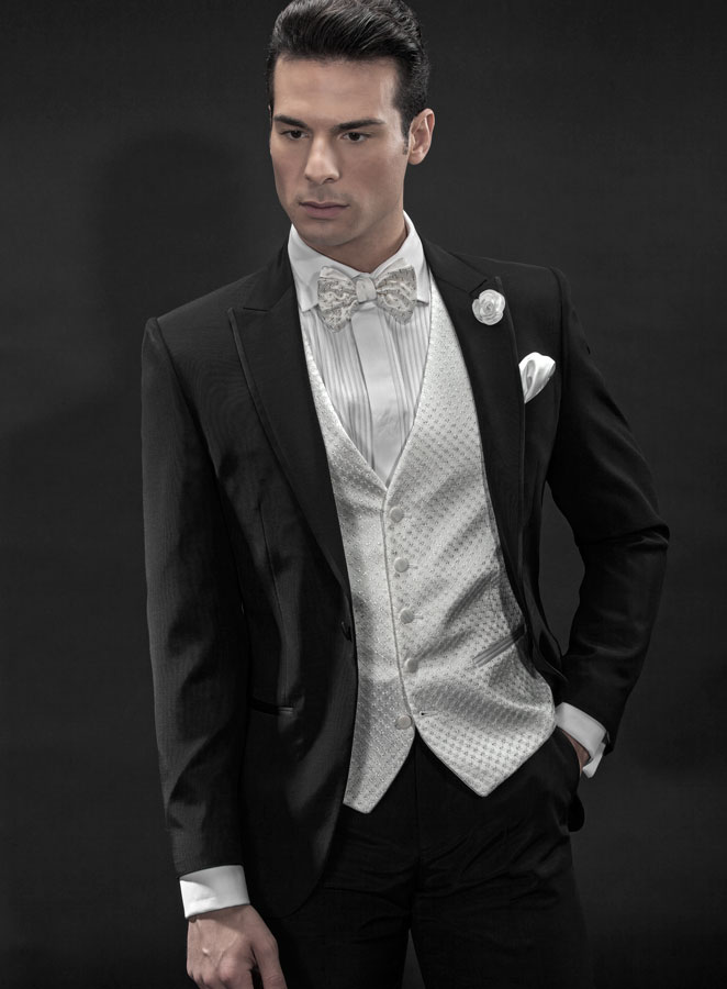 ONGala 270 - Tuxedo nero in acetato lana con accessori bianchi