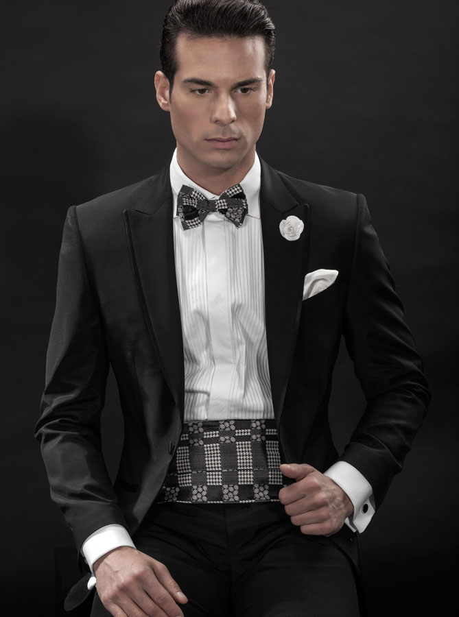 ONGala 189 - Tuxedo nero in acetato lana con accessori fantasia