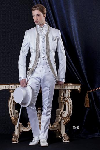 ONGala 1630 - Coreana redingote in satin bianco con passamaneria di strass