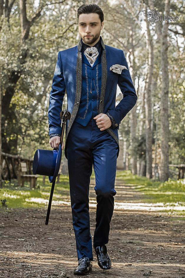 ONGala 2021 - Abito stile barocco raso blu con passamanerie cristallo fumè